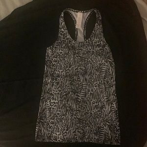 Girls size 8 Ivivva racerback tank in black and white print